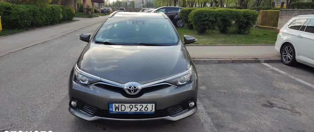 Toyota Auris cena 63750 przebieg: 102000, rok produkcji 2017 z Białystok małe 46